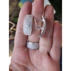 Гарнитур Серебряное Кольцо 15043 / Серебряные Серьги 25043