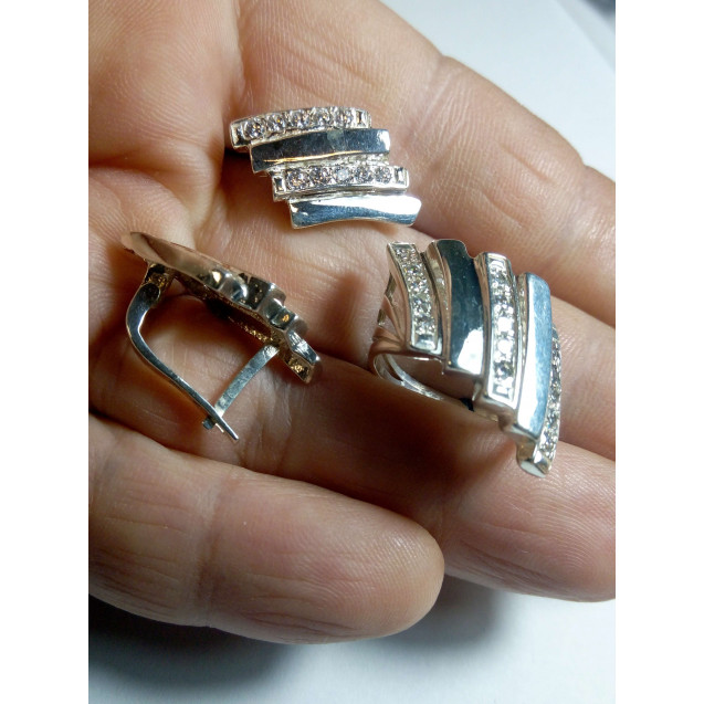 Гарнитур Серебряное Кольцо 15071 / Серебряные Серьги 25071