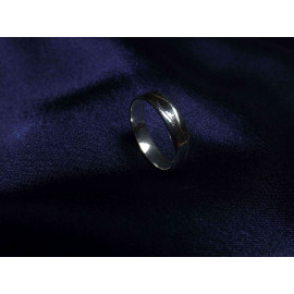 Серебряное Кольцо 10040