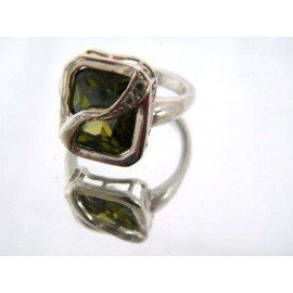 Гарнитур Серебряное Кольцо 15097 / Серебряные Серьги 25097