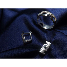 Гарнитур Серебряное Кольцо 15379 / Серебряные Серьги 25379