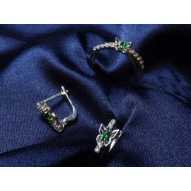 Гарнитур Серебряное Кольцо 15381 / Серебряные Серьги 25381